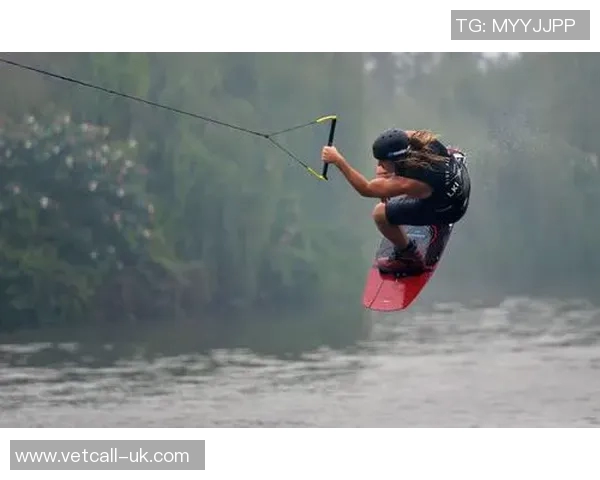 极限运动世界杯精彩回顾成都街舞队默契配合引人瞩目